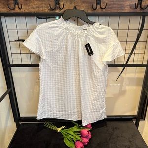 Express top white houndstooth NWT size M